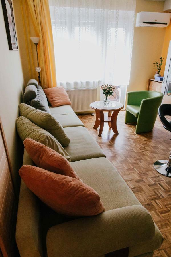 Apartment Budacenter Budapest Luaran gambar